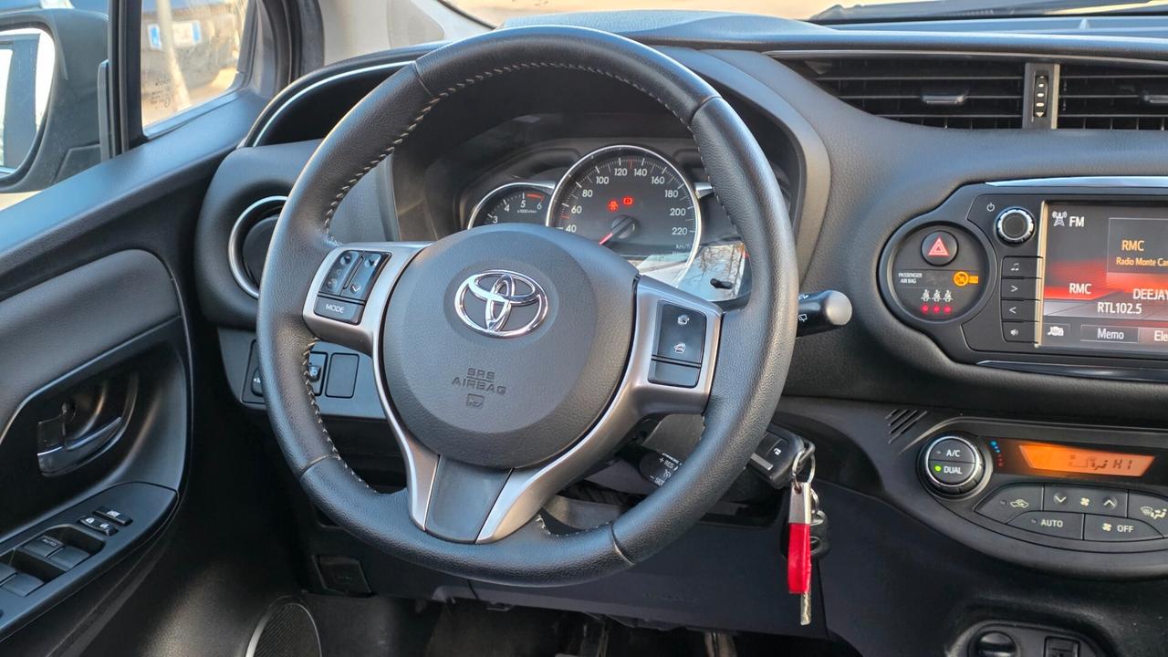 Toyota Yaris D-4D LOUNGE