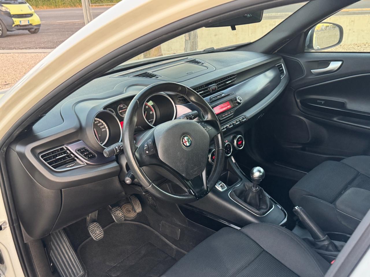 Alfa Romeo Giulietta 1.6 JTDm-2 105 CV Distinctive