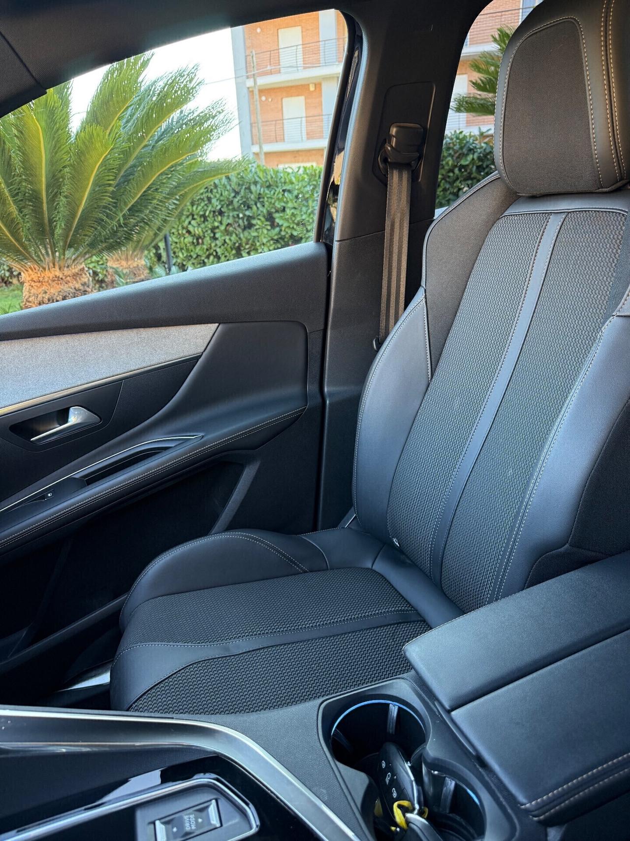 Peugeo 3008 1.5 Diesel GT uni proprietario 2022