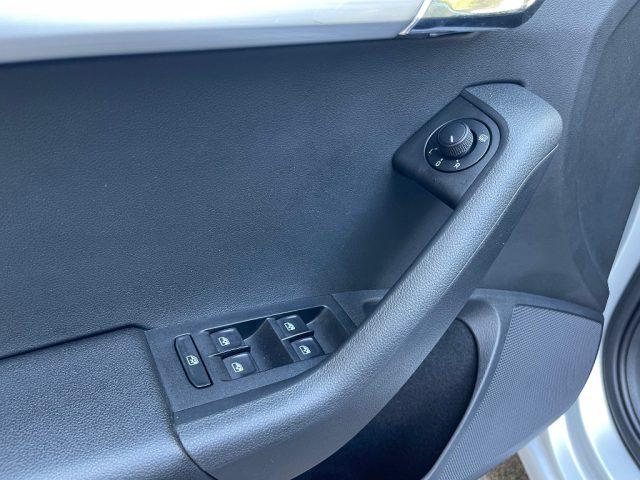 SKODA Octavia SW 1.6 TDI 115CV DSG NAVIGATORE SENSORI PARCHEGGIO