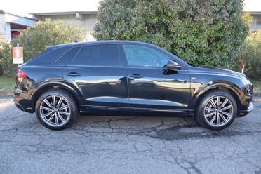 AUDI Q8 45 TDI quattro tiptronic Sport