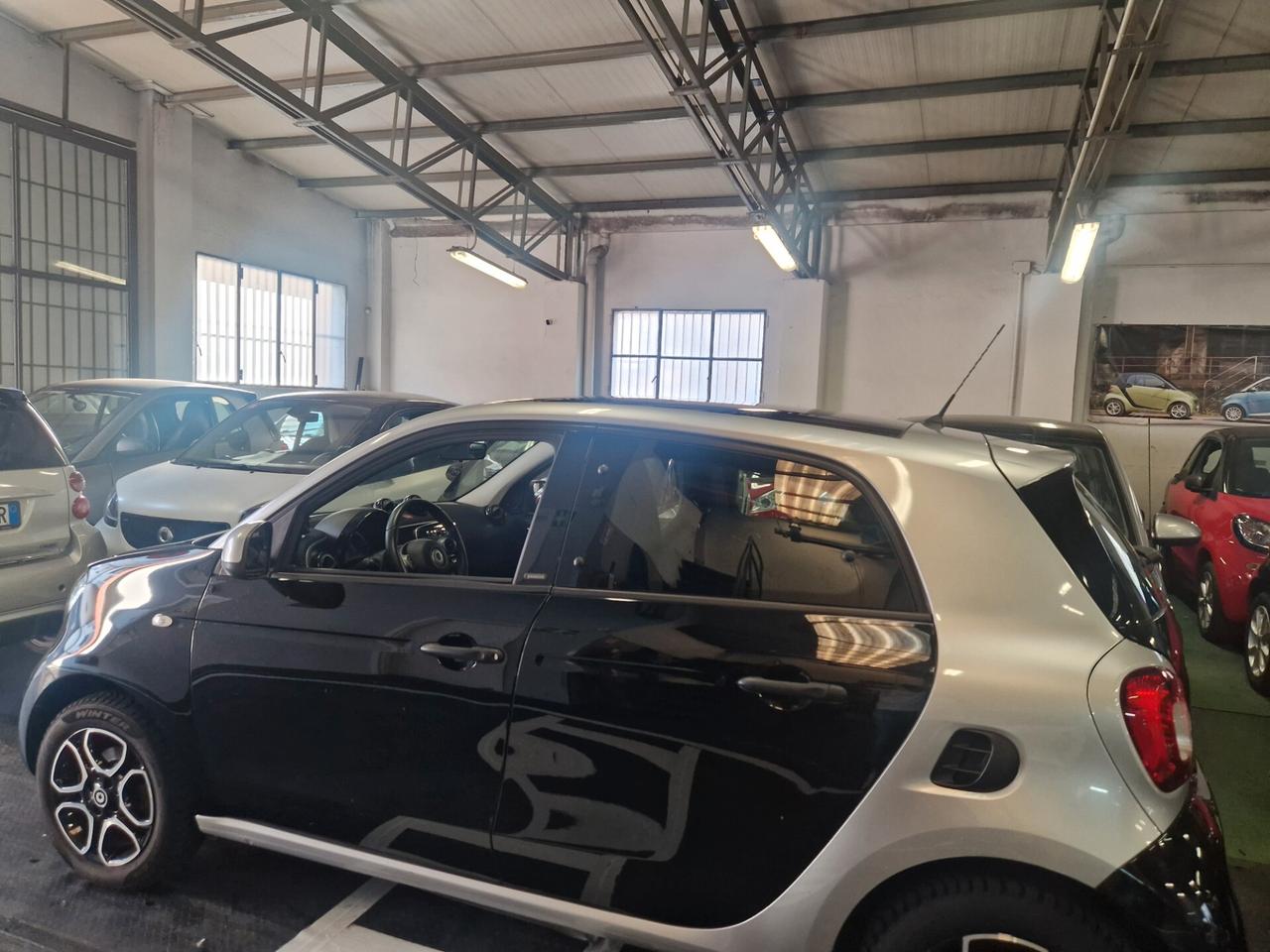 ForFour automatica solo 24000km passion garanzia