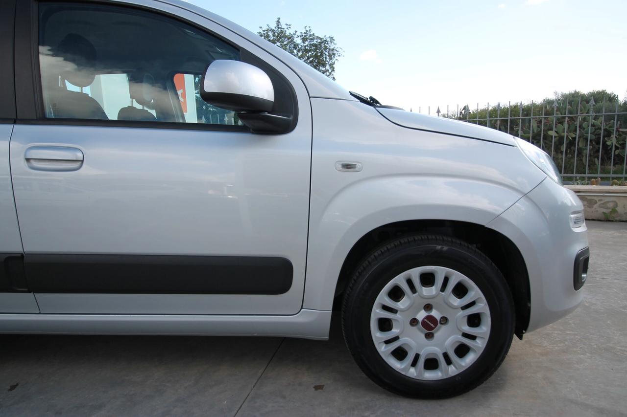 Fiat Panda 1.2 Lounge 69cv |43.000 km | 2019