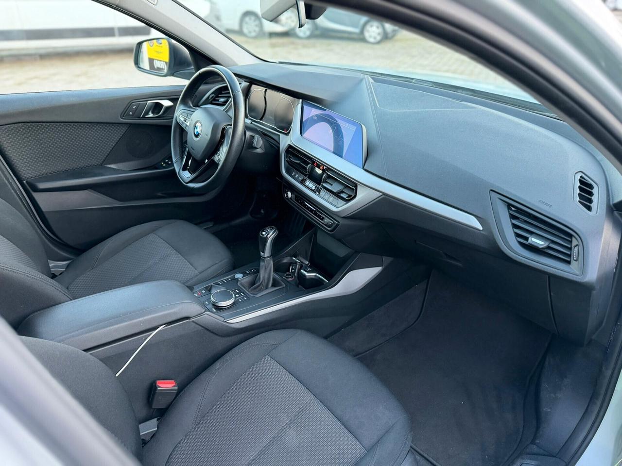 Bmw 116 116d 5p. Advantage