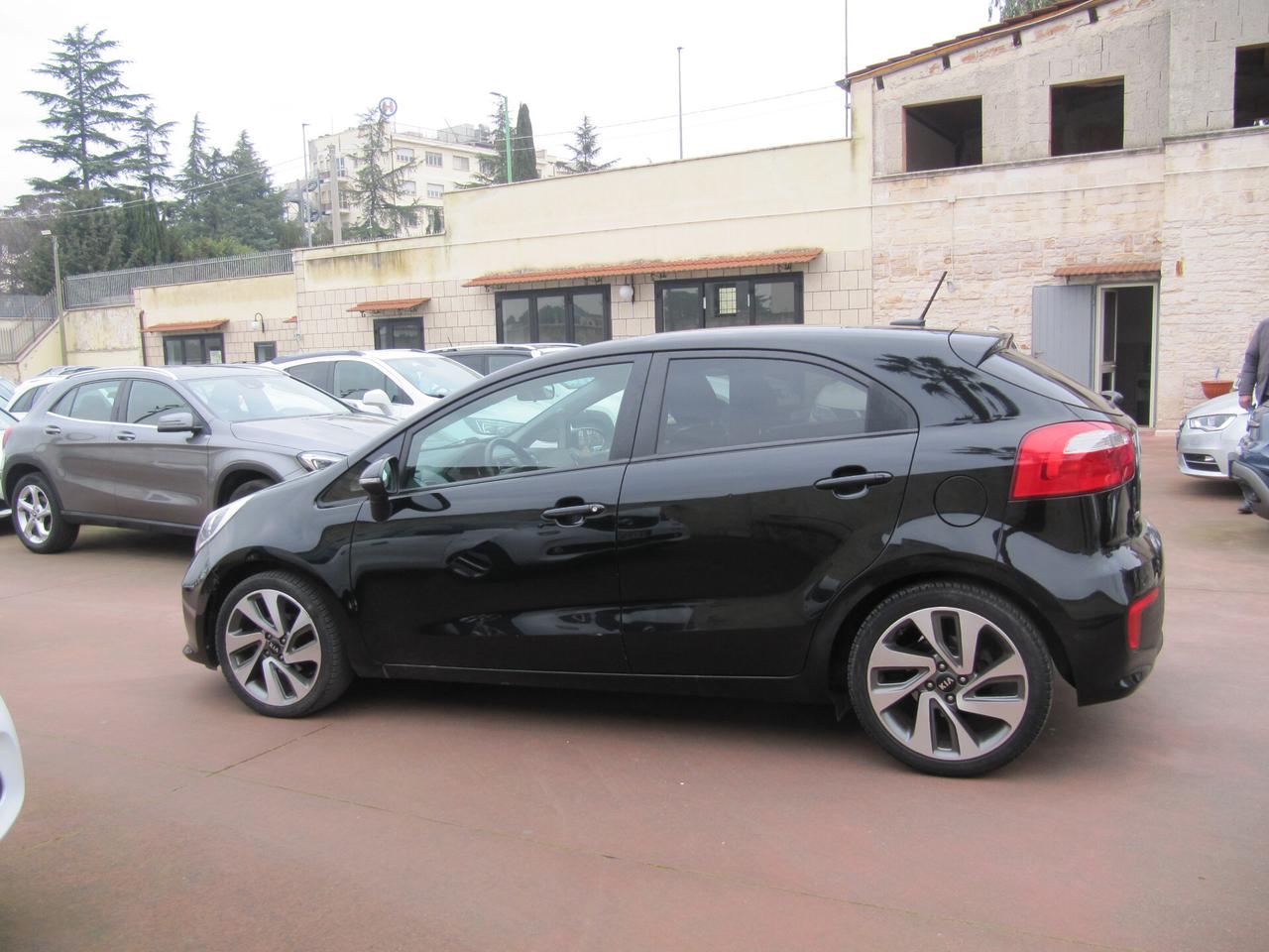 Kia Rio 1.1 CRDi 5p. Cool - 2015