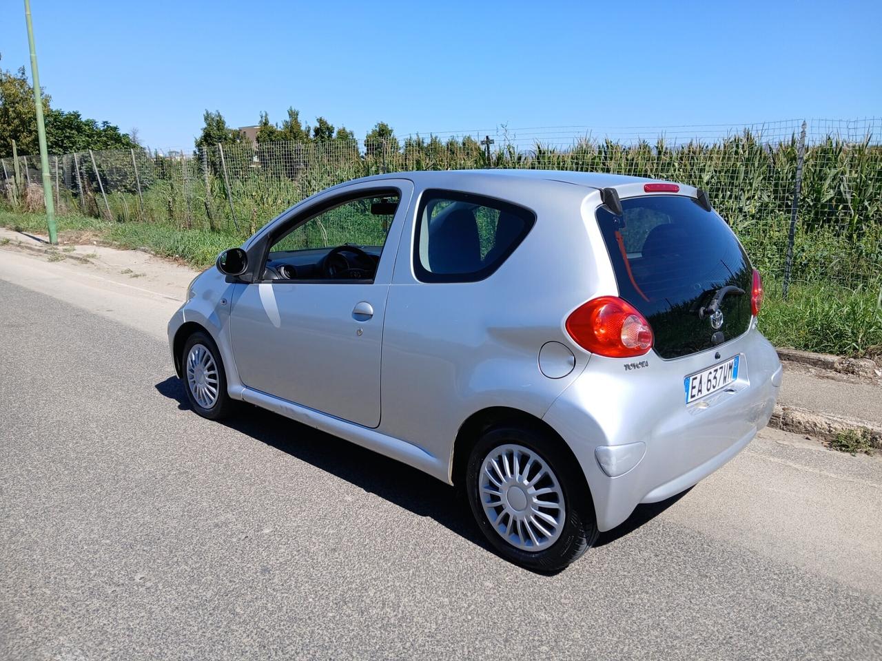 Toyota Aygo 1.0 12V VVT-i 3 porte Sol anno 2008