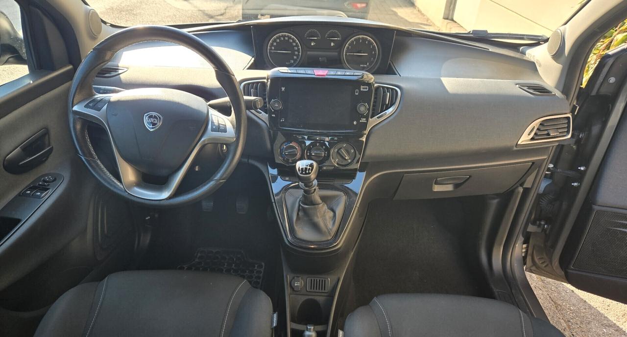 Lancia Ypsilon 1.0 FireFly 5 porte S&S Hybrid Gold