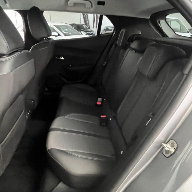 PEUGEOT 2008 BlueHDi 110 S&S Allure