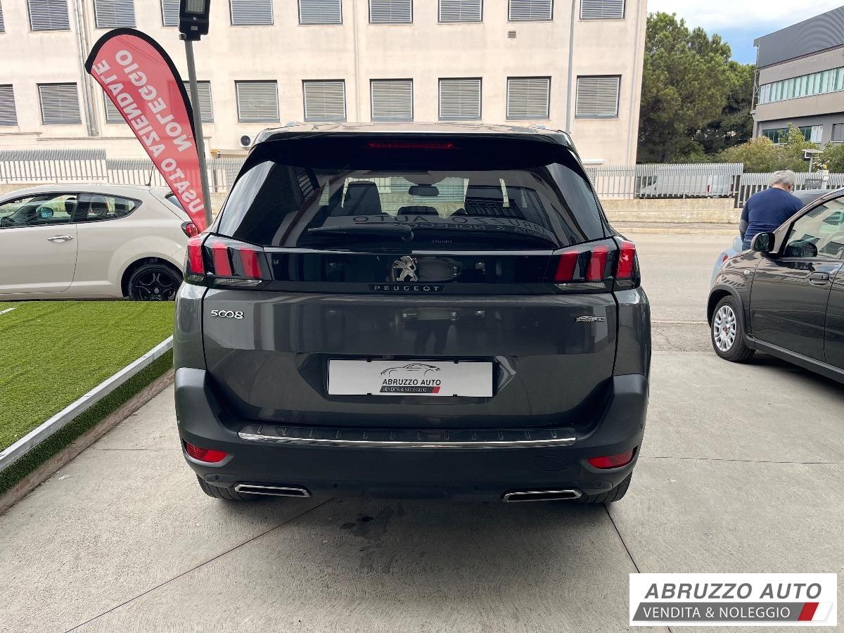 PEUGEOT 5008 HDi 130 EAT8 GT Pack PROMO
