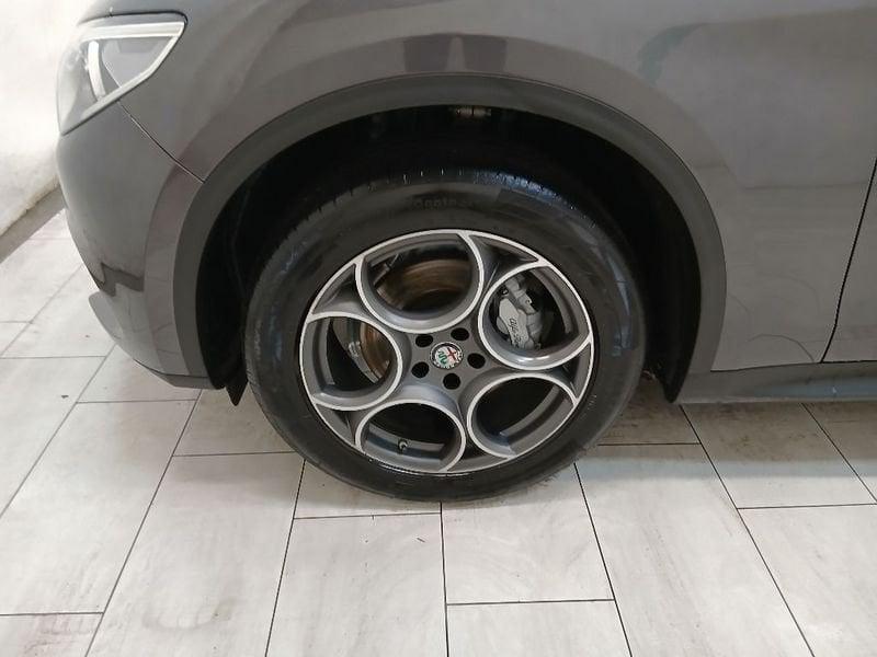 Alfa Romeo Stelvio 2.2 t Executive Q4 210cv auto