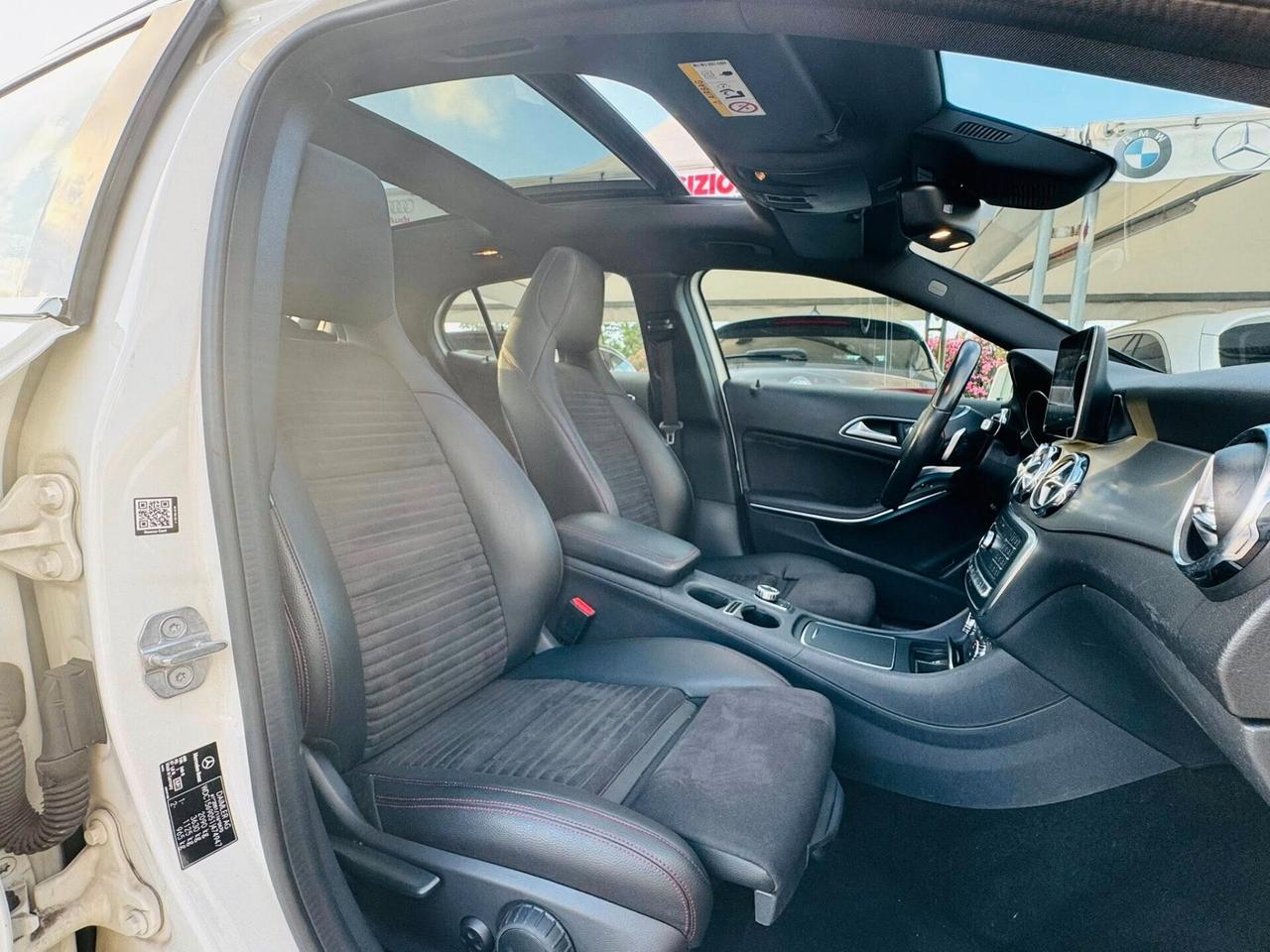 MERCEDES GLA 220d PREMIUM AMG (EXTRA FULL)