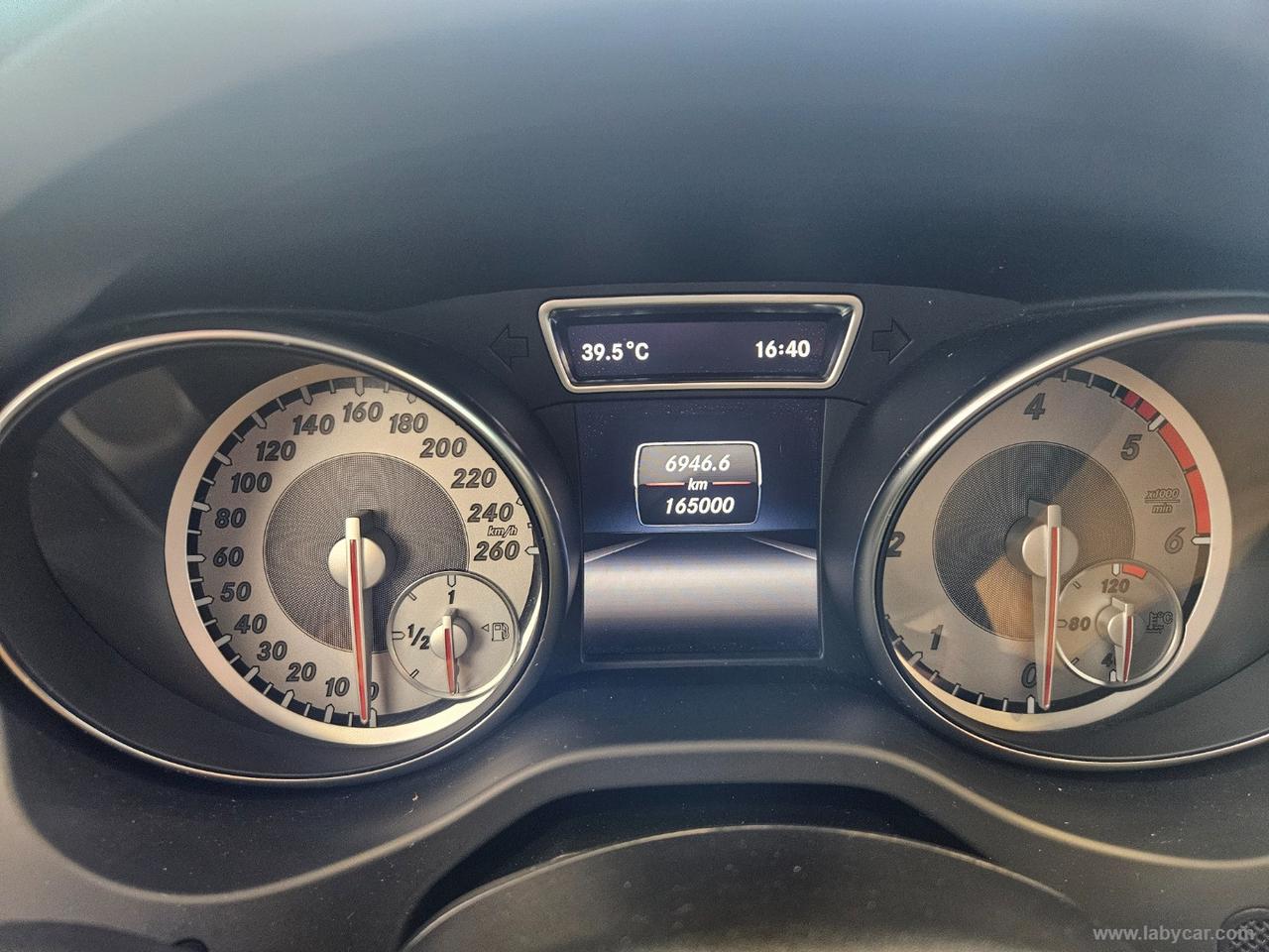 MERCEDES-BENZ CLA 200 CDI Premium
