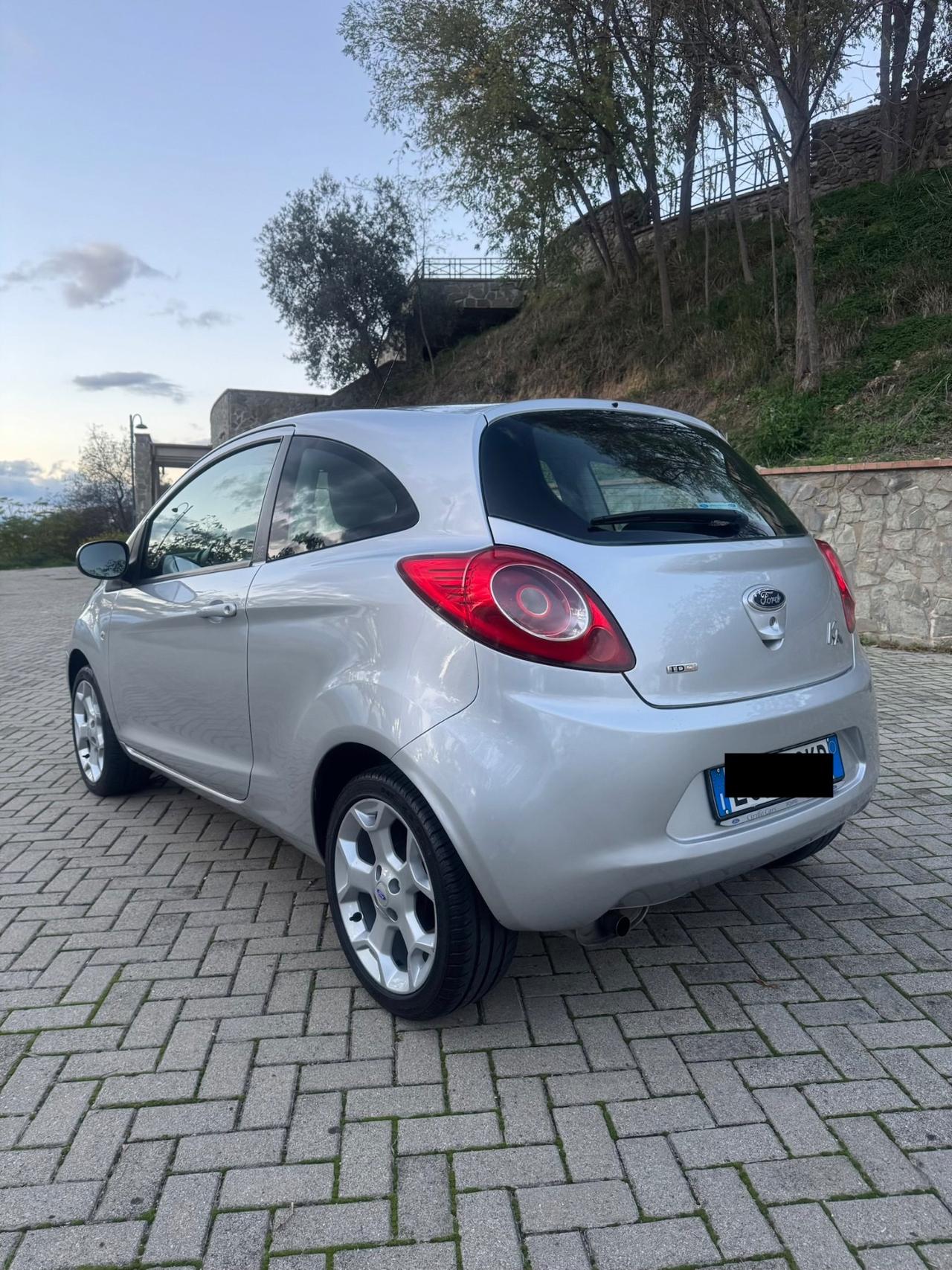 Ford Ka 1.3 Multijet 75Cv *TITANIUM* 2010