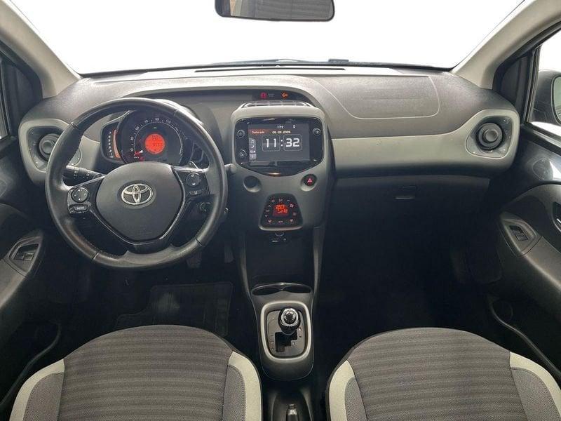 Toyota Aygo Aygo 5p 1.0 x-play m-mt 72cv