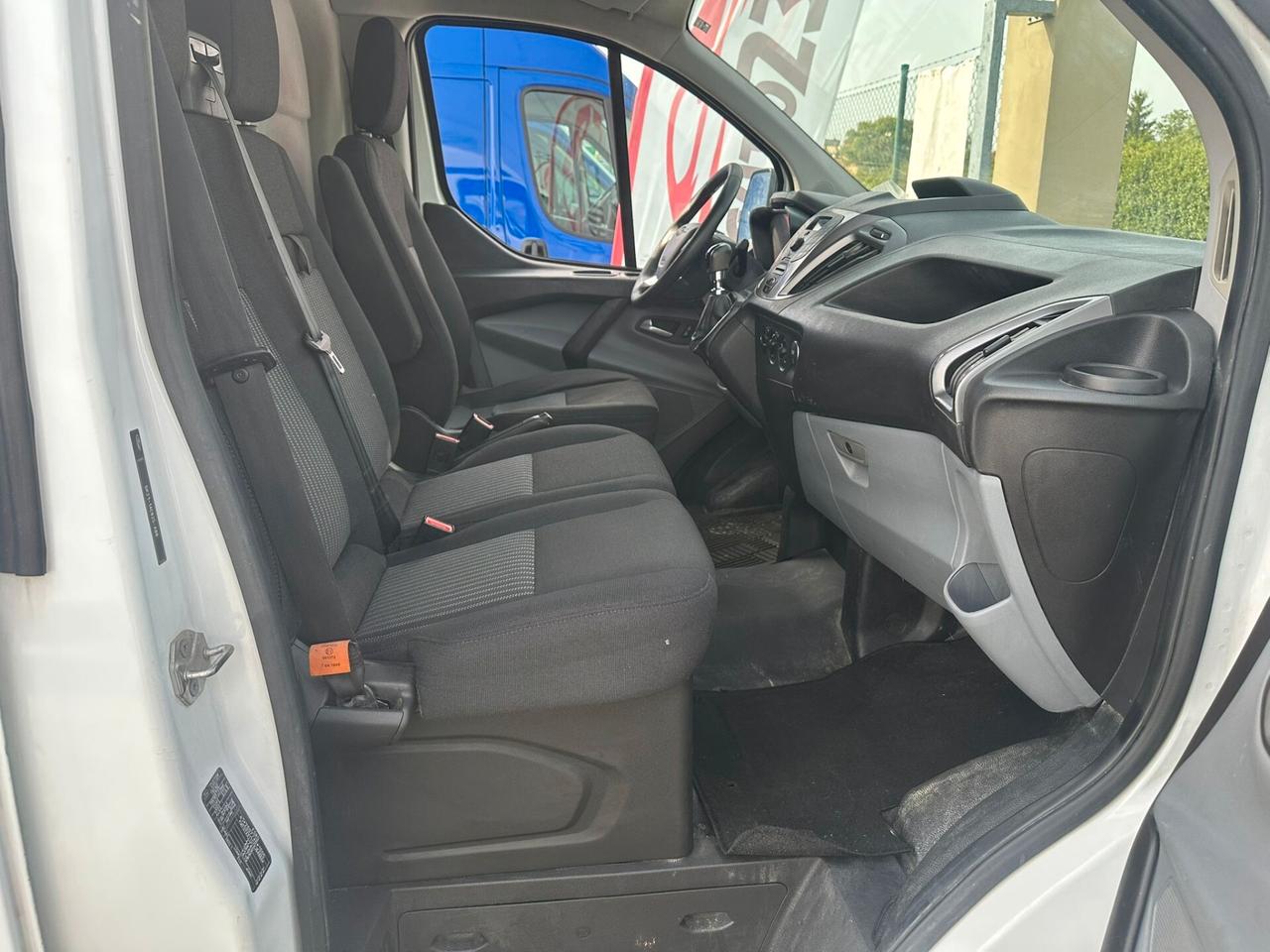 Ford Transit Custom 270 2.0 TDCi 130 PC Furgone Titanium