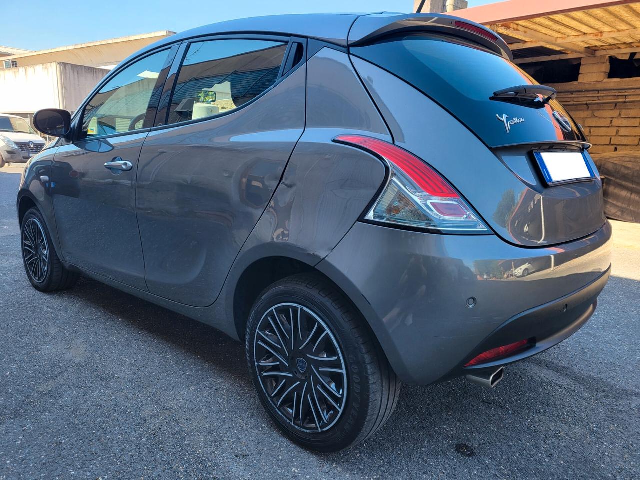Lancia Ypsilon 1.0 Hybrid Gold 2023