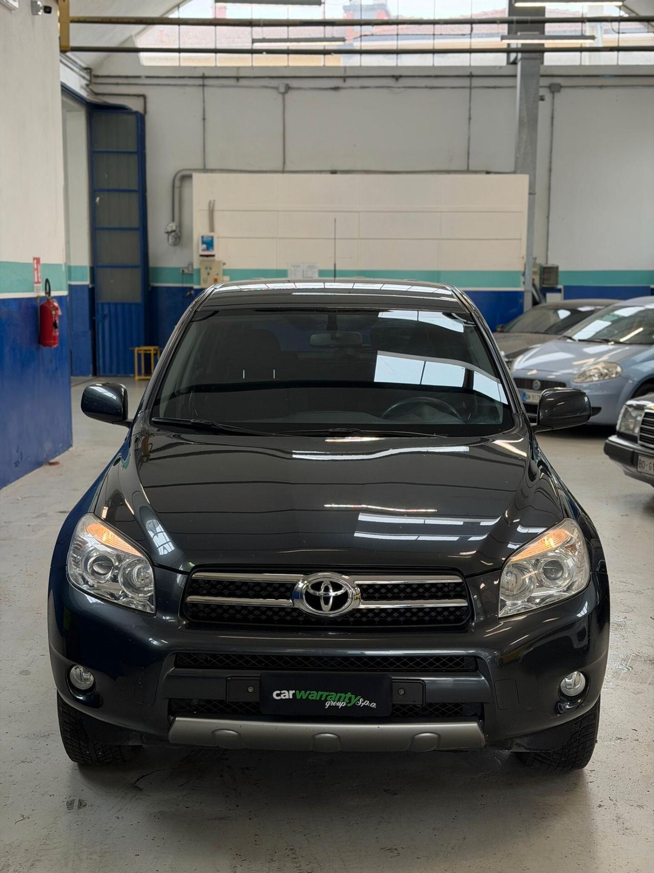 Toyota RAV 4 RAV4 Crossover 2.2 D-4D 150 CV DPF Luxury