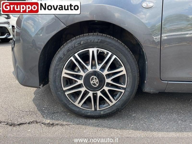 Toyota Aygo Aygo Connect 1.0 VVT-i 72 CV 5 porte x-play