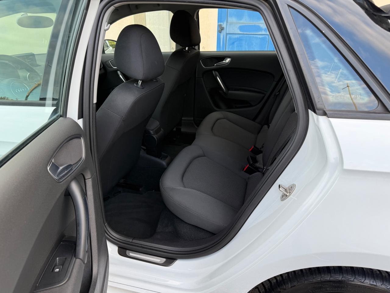 Audi A1 1.6 TDI S line edition