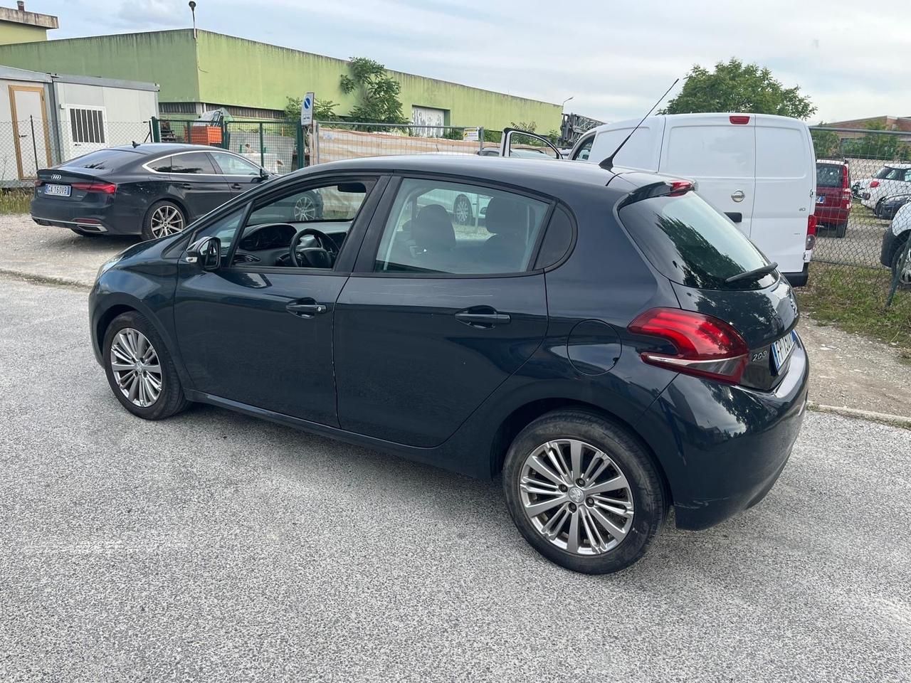 Peugeot 208 PureTech 82 5 porte Allure
