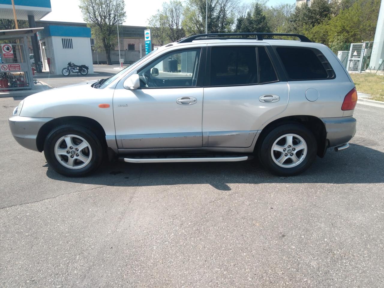 Hyundai Santa Fe 2.0 CRDi 125cv TD VGT 4WD Dynamic x neopatentati