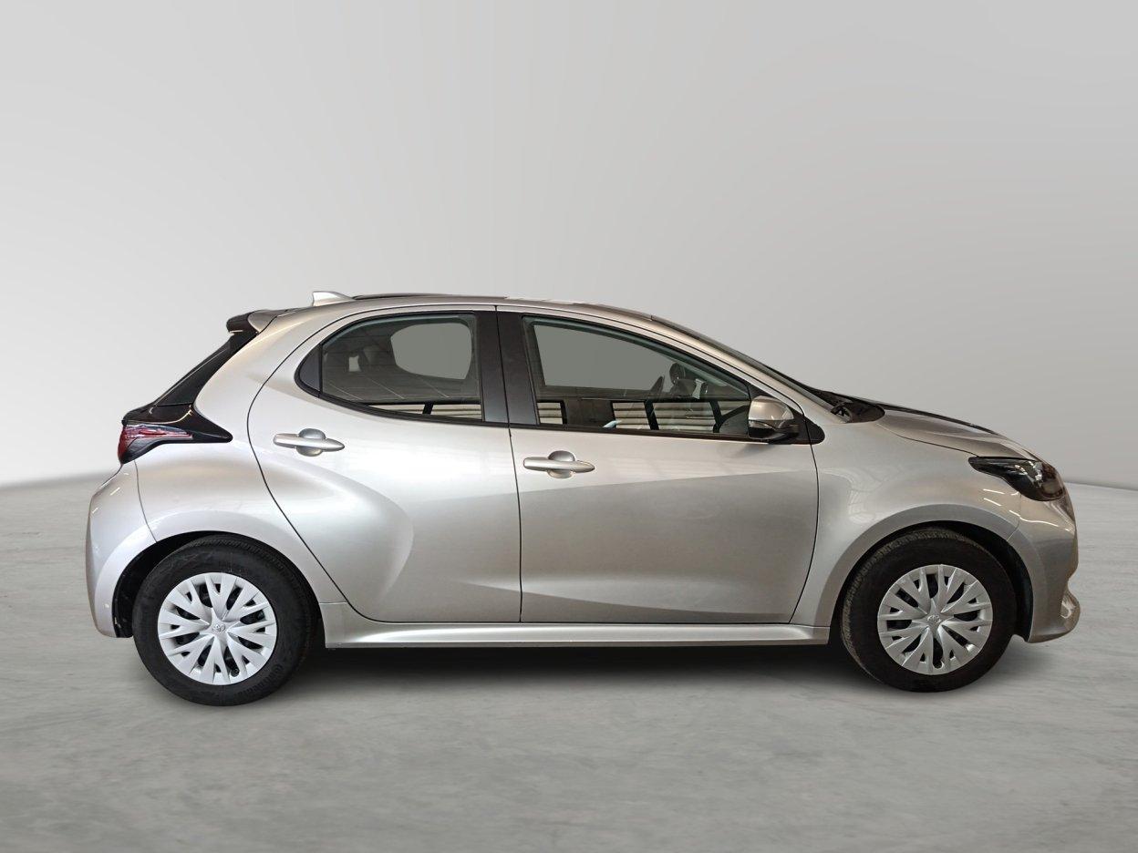 TOYOTA Yaris 4ª serie - Yaris 1.5 Hybrid 5 porte Active AUTOMATICO
