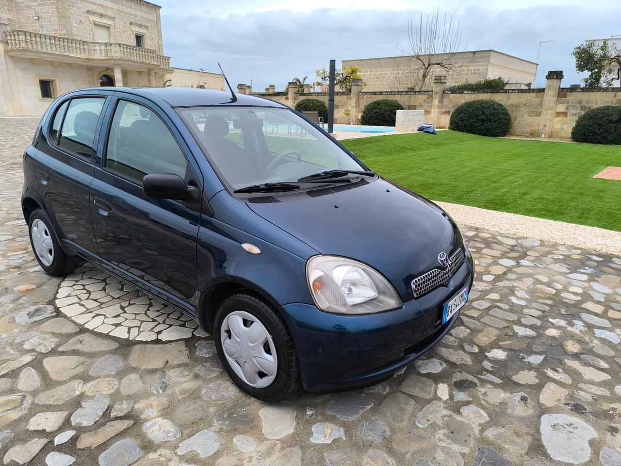 Toyota Yaris 1.0i benzina perfetta
