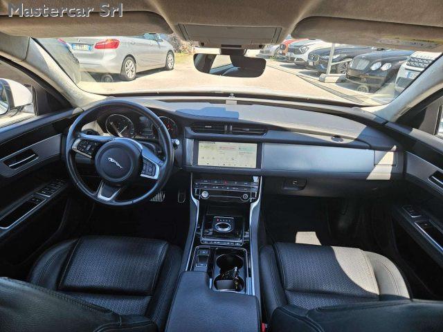 JAGUAR XF XF II Berlina 2.0d i4 Prestige 180cv Auto- FY003SZ