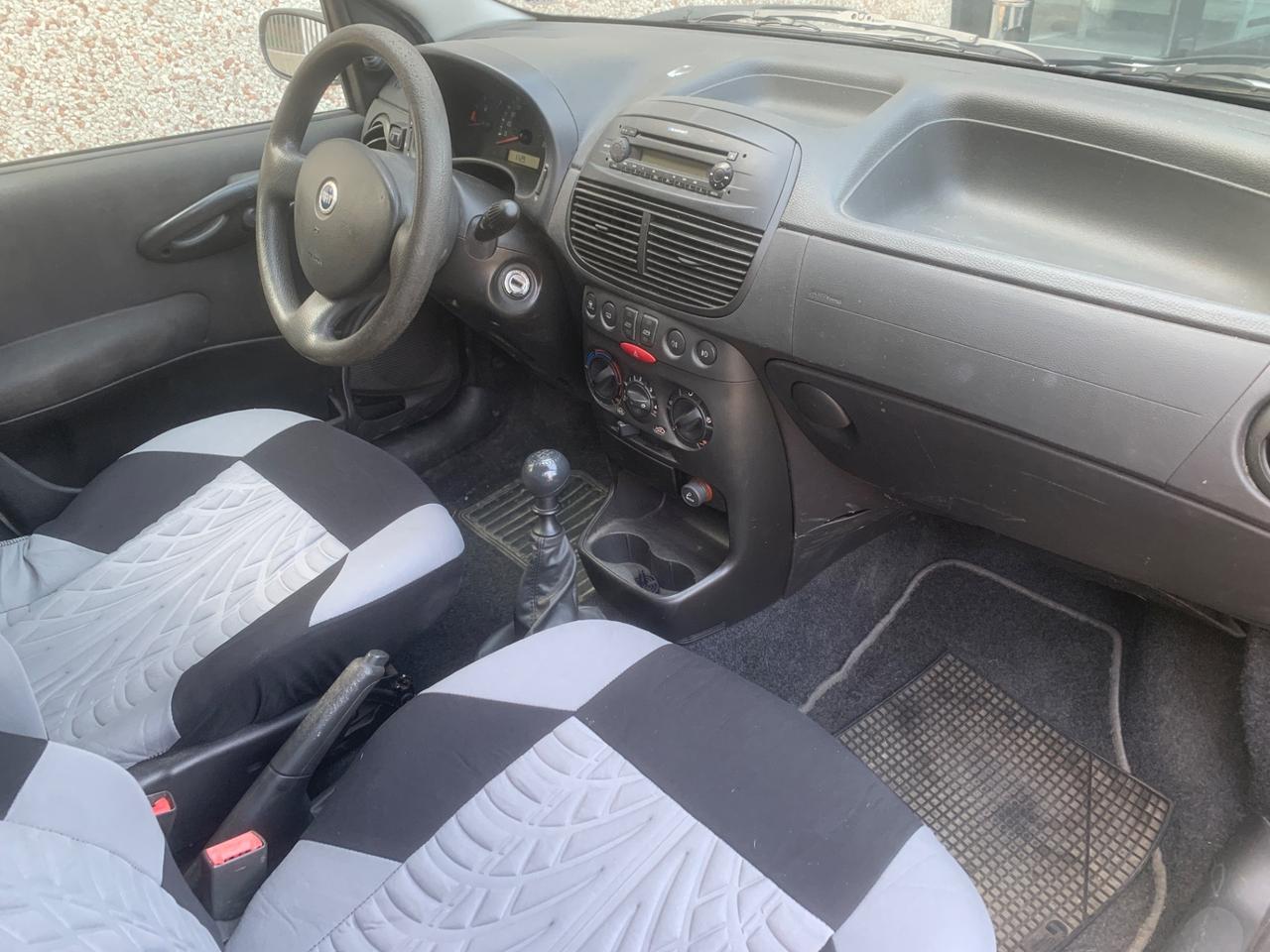 Fiat Punto 1.2 5 porte Active Natural Power