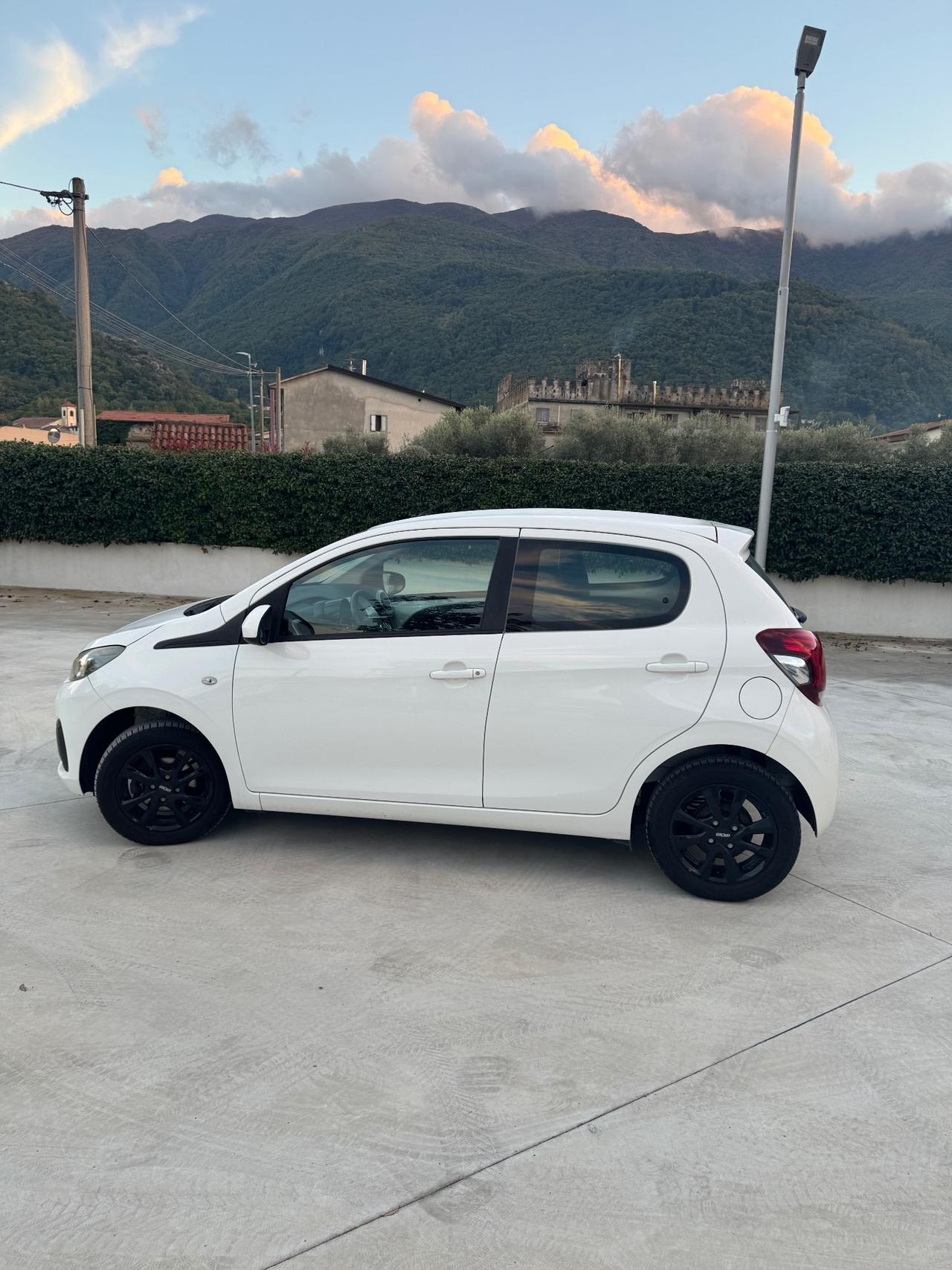 Peugeot 108 1.0 70CV