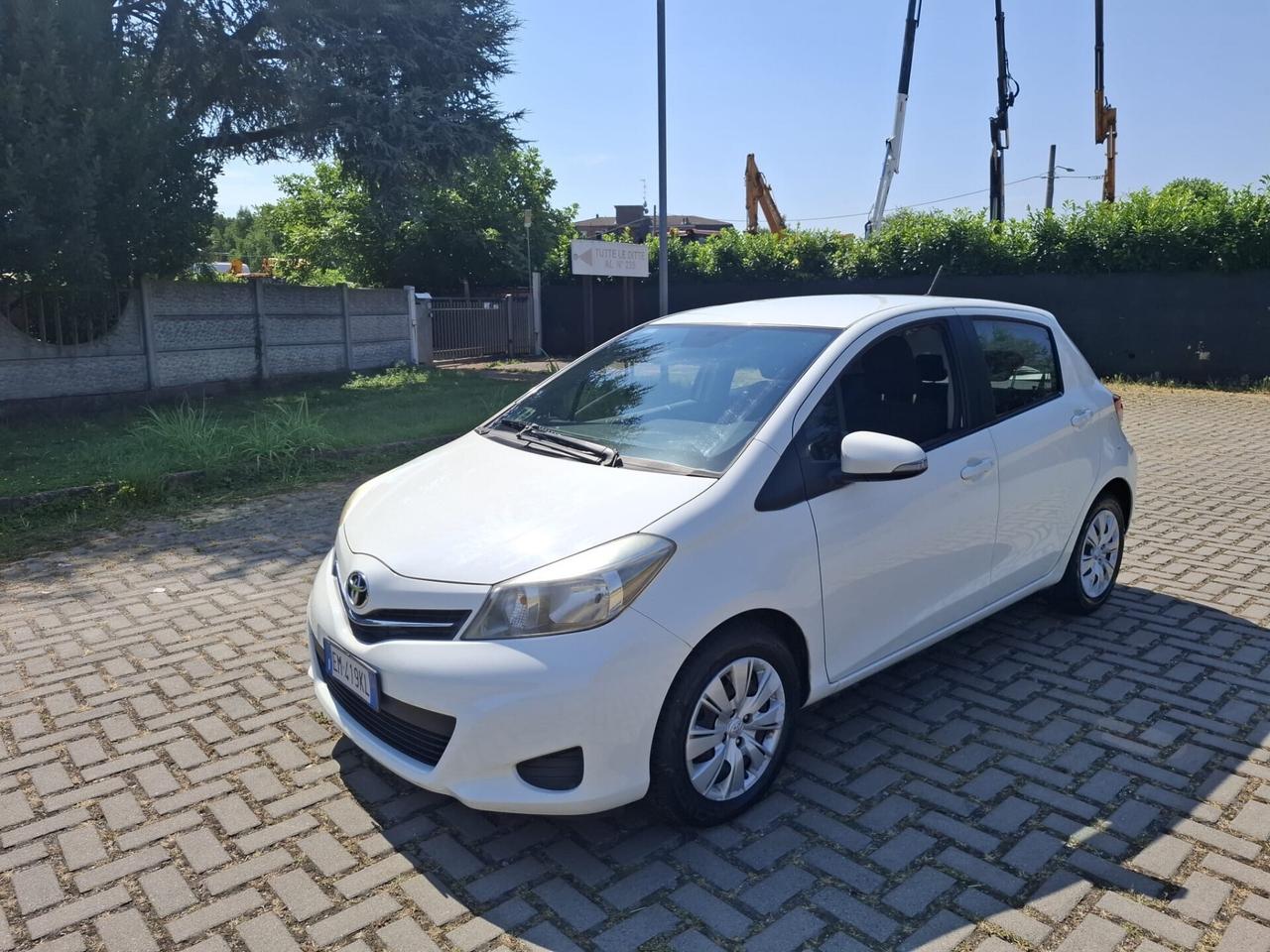 Toyota Yaris 1.0 5 porte Lounge