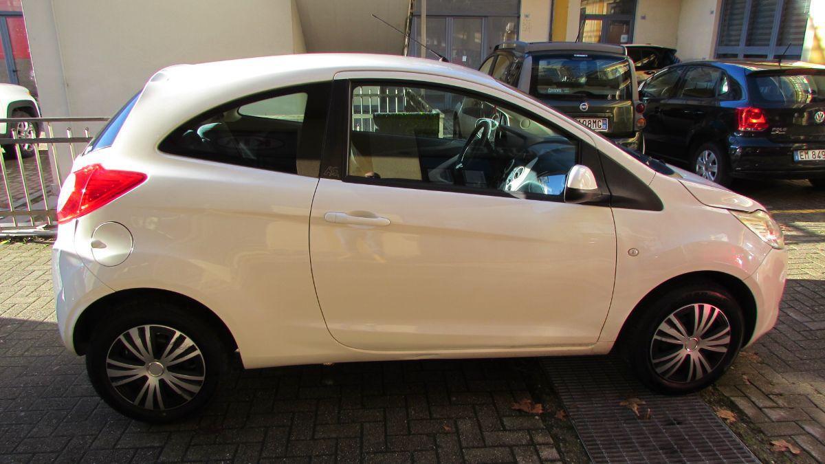 FORD - Ka 1.2 Titanium 69cv