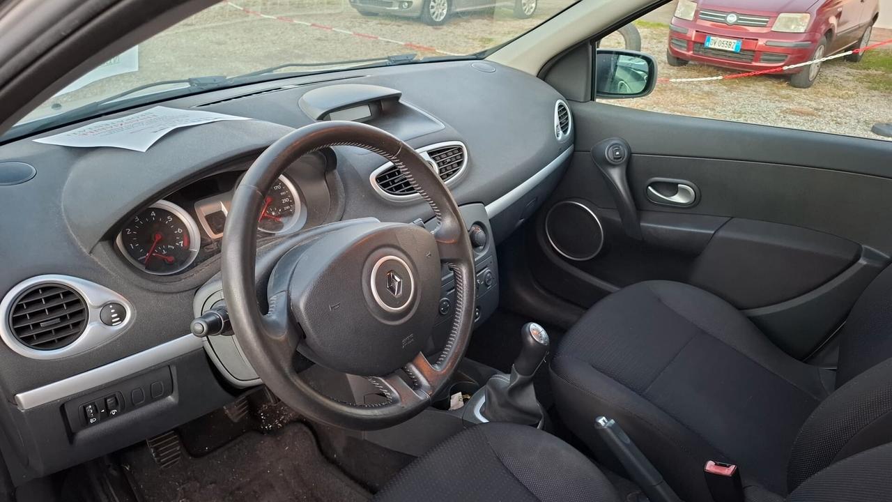 Renault Clio 1.2 SporTour Le Iene