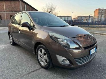 RENAULT Scenic 1.6 16V 7 POSTI Dynamique