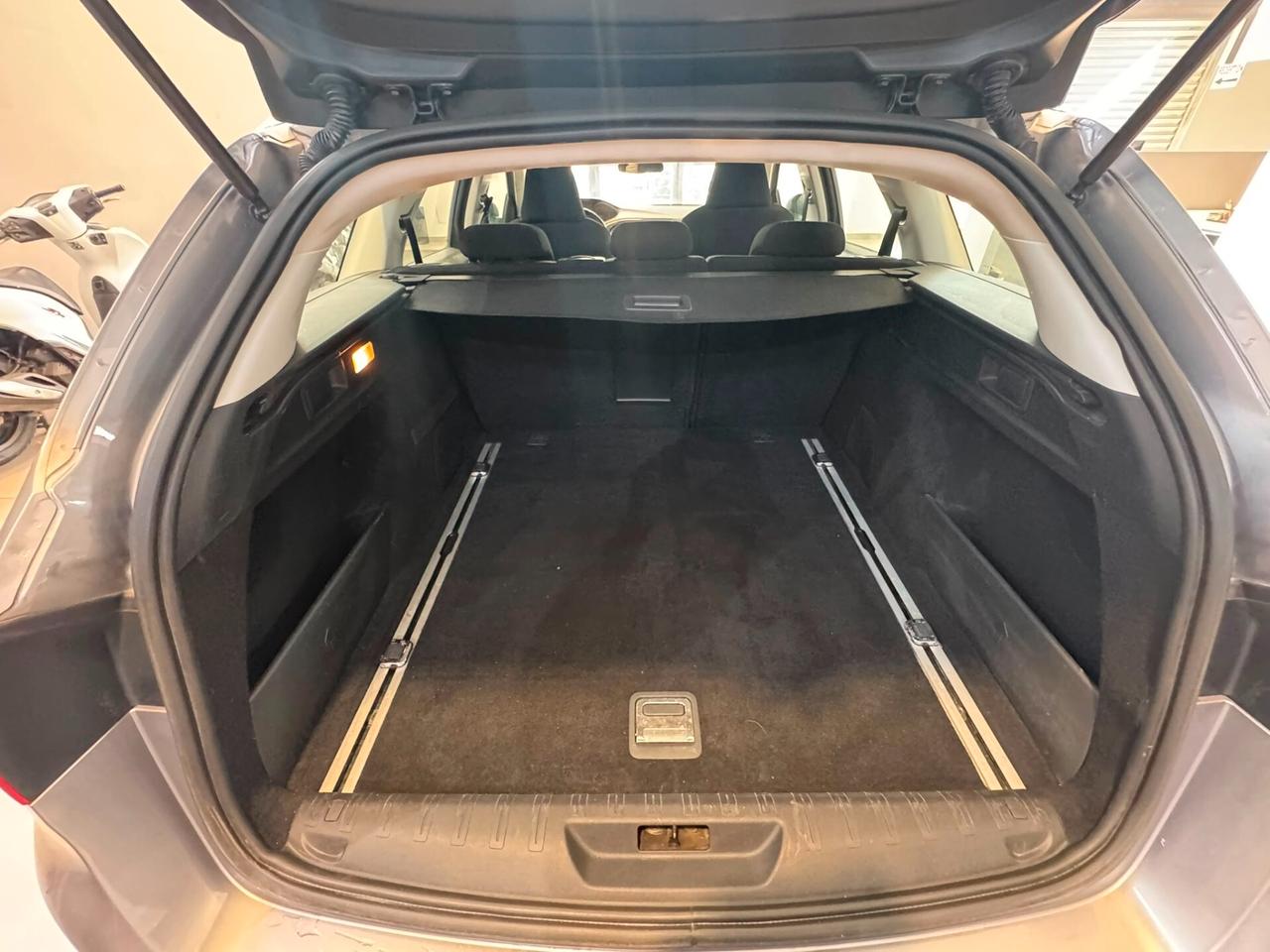 Peugeot 308 SW 1.6 HDI 115cv ALLURE