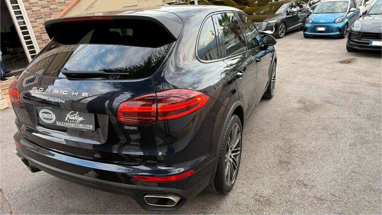 PORSCHE CAYENNE 3.0 DIESEL 2016 PLATINUM EDITION