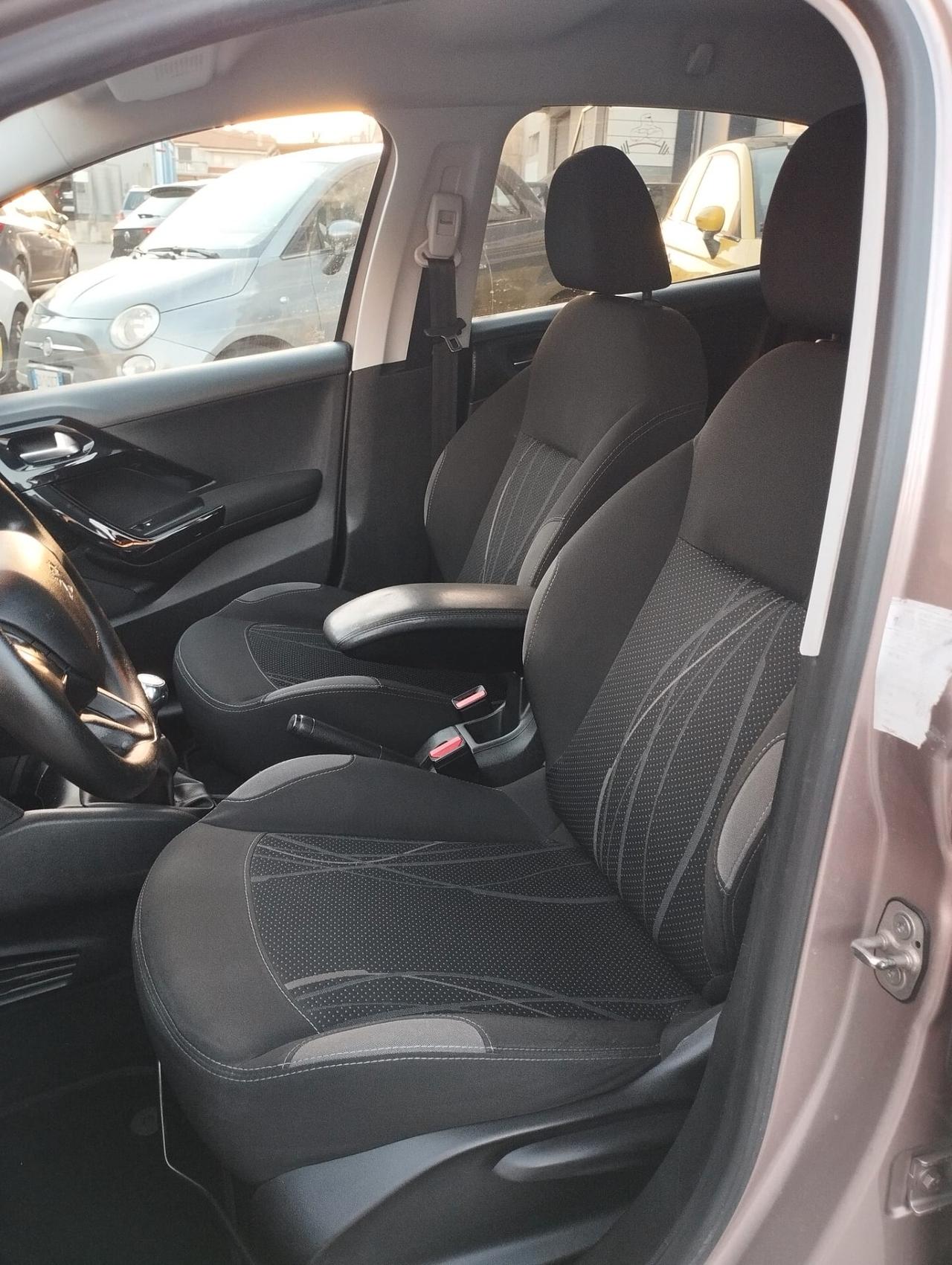 Peugeot 208 1.4 HDi 68 CV 5 porte Active