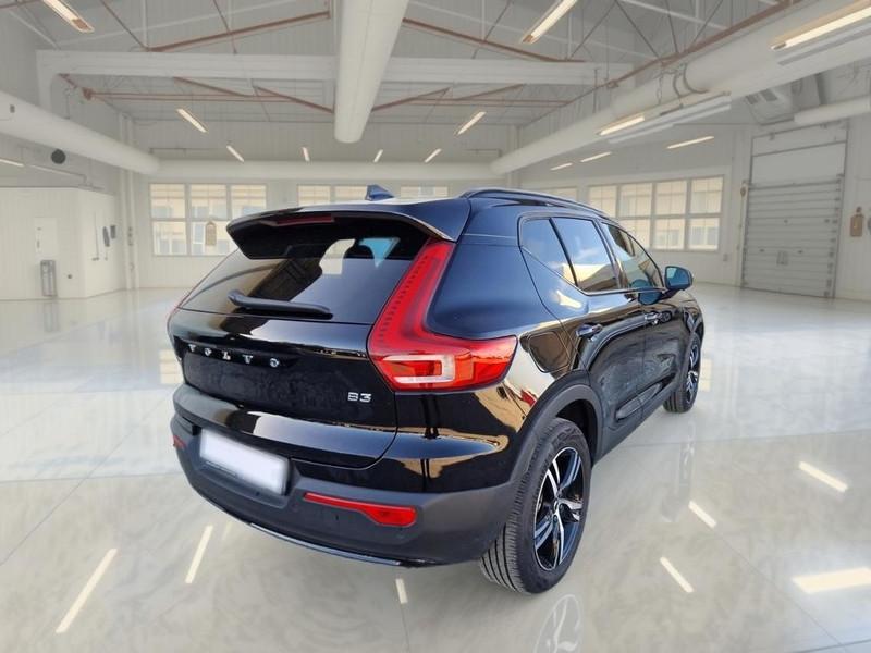 VOLVO XC40 B3 automatico Plus Dark
