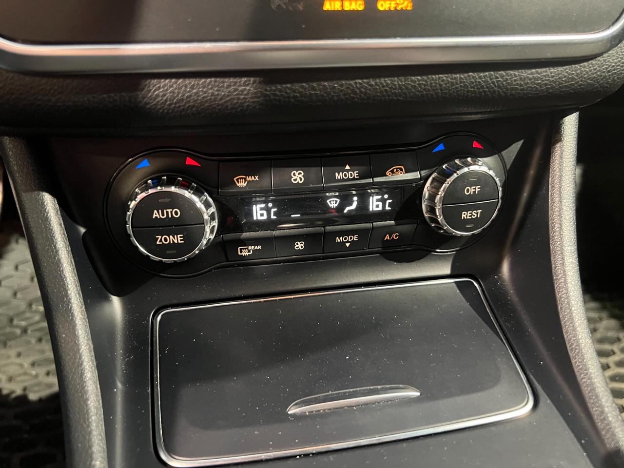 Mercedes-benz GLA 200d Auto 4Matic Premium TETTO