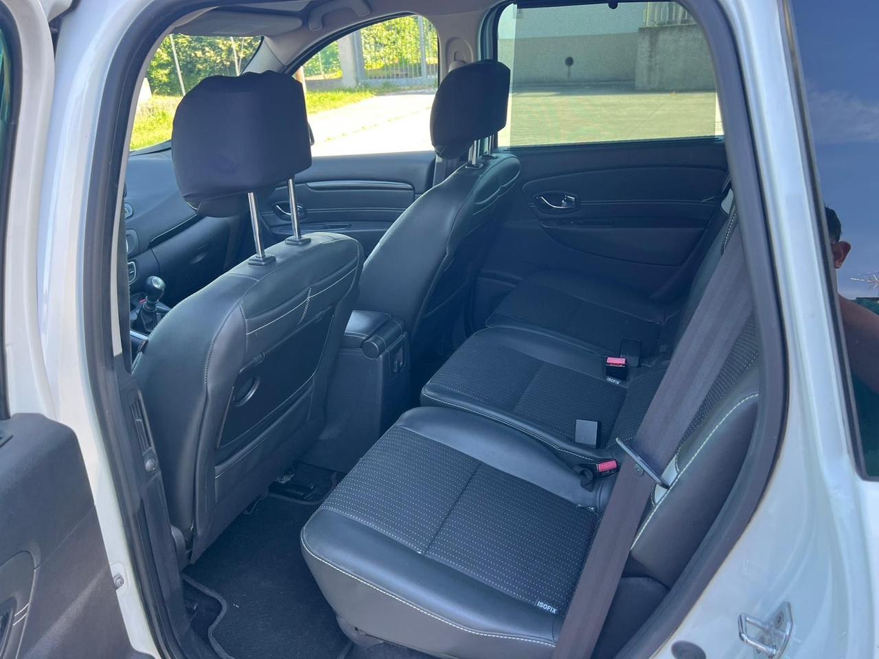 Renault Scenic Scénic XMod 1.5 dCi 2012