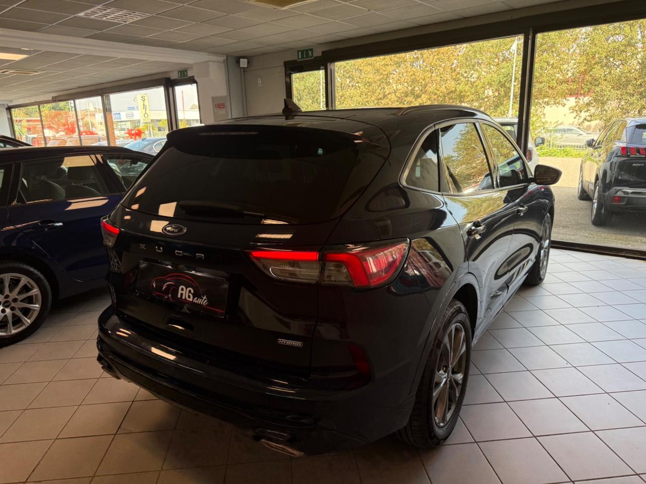 Ford Kuga 2.5 Full Hybrid 190 CV CVT 2WD ST-Line