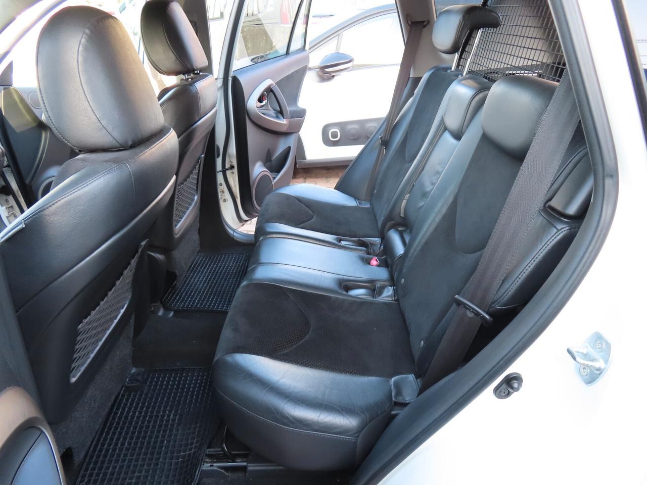 Toyota RAV 4 2.2 D-4D 4x4 DA VETRINA LUXURY