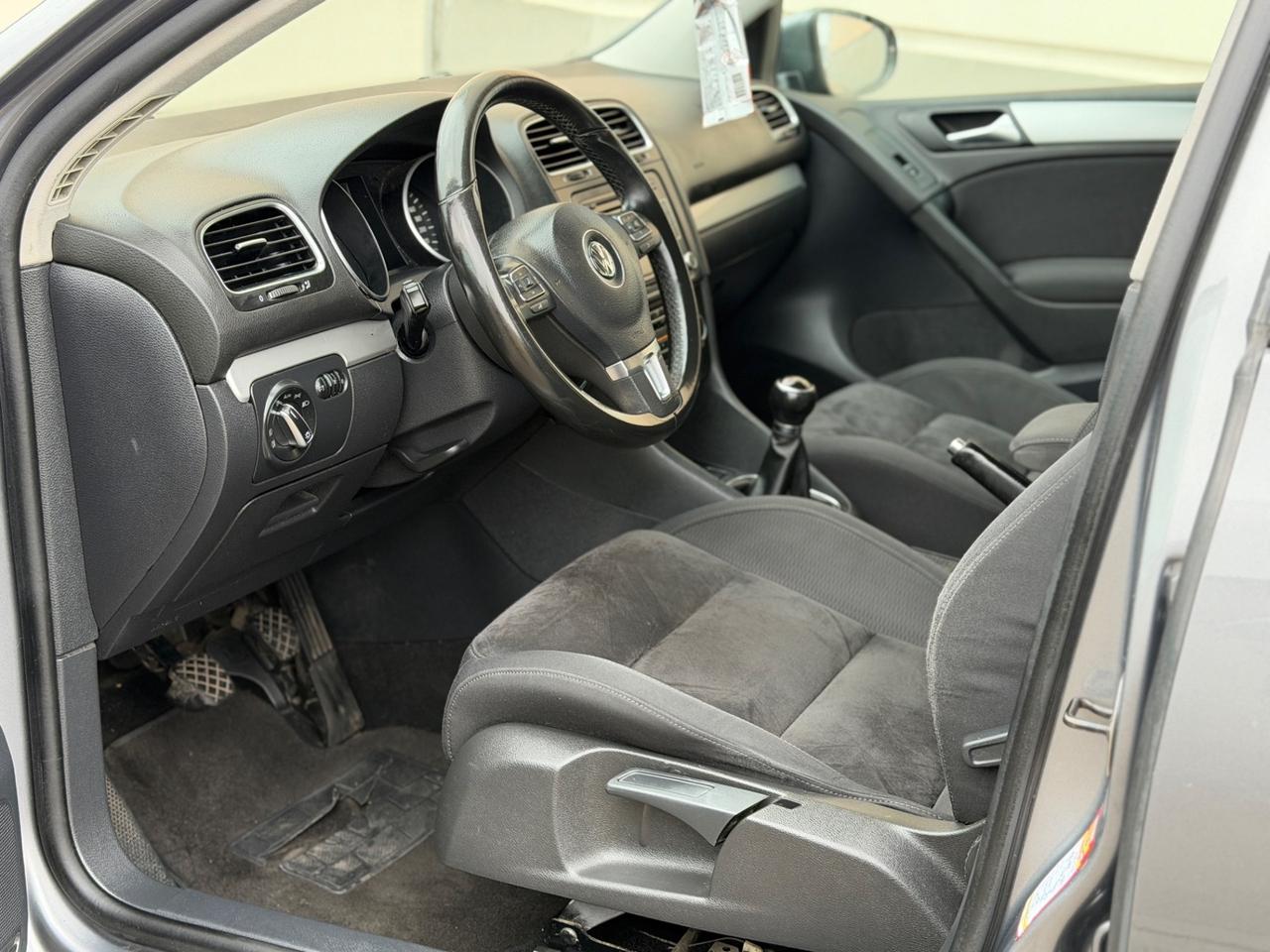 Volkswagen Golf 1.6 TDI 110 cv neopatentati 2011