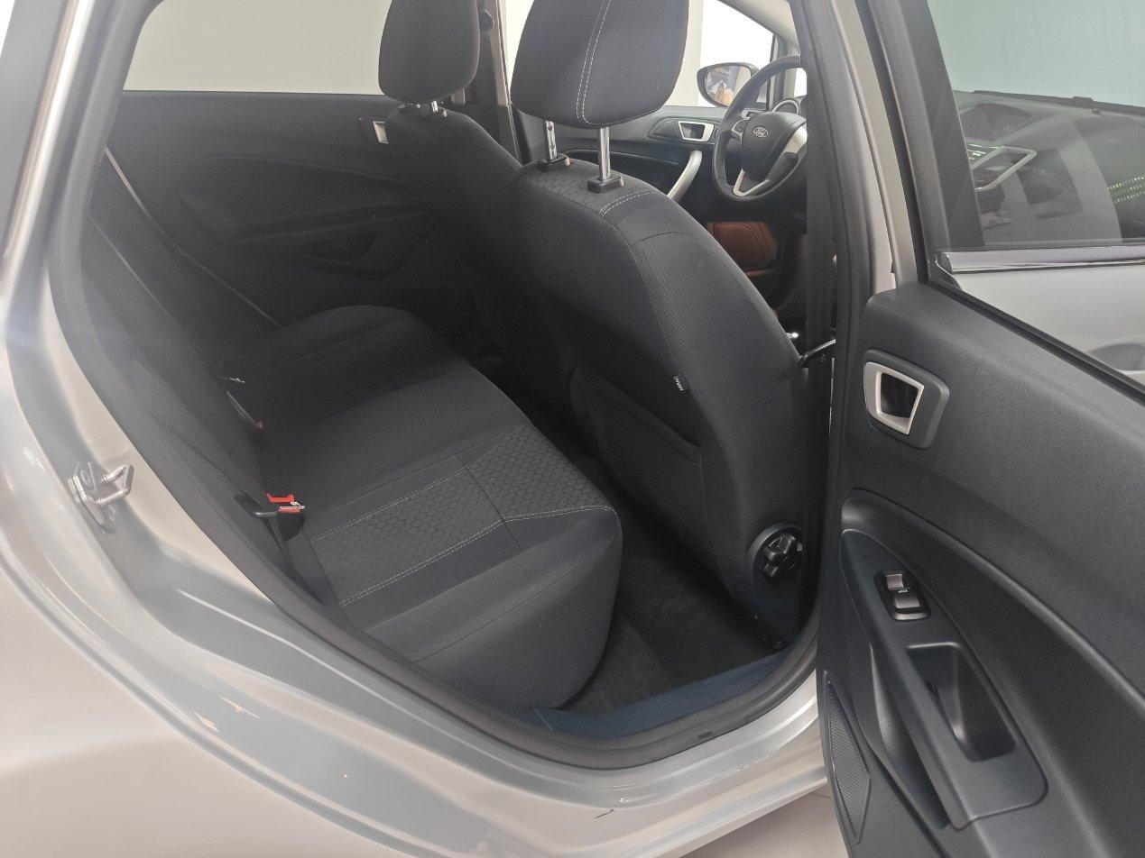 Ford Fiesta 5 Porte Fiesta 5p 1.4 16v Titanium c/esp Gpl E5
