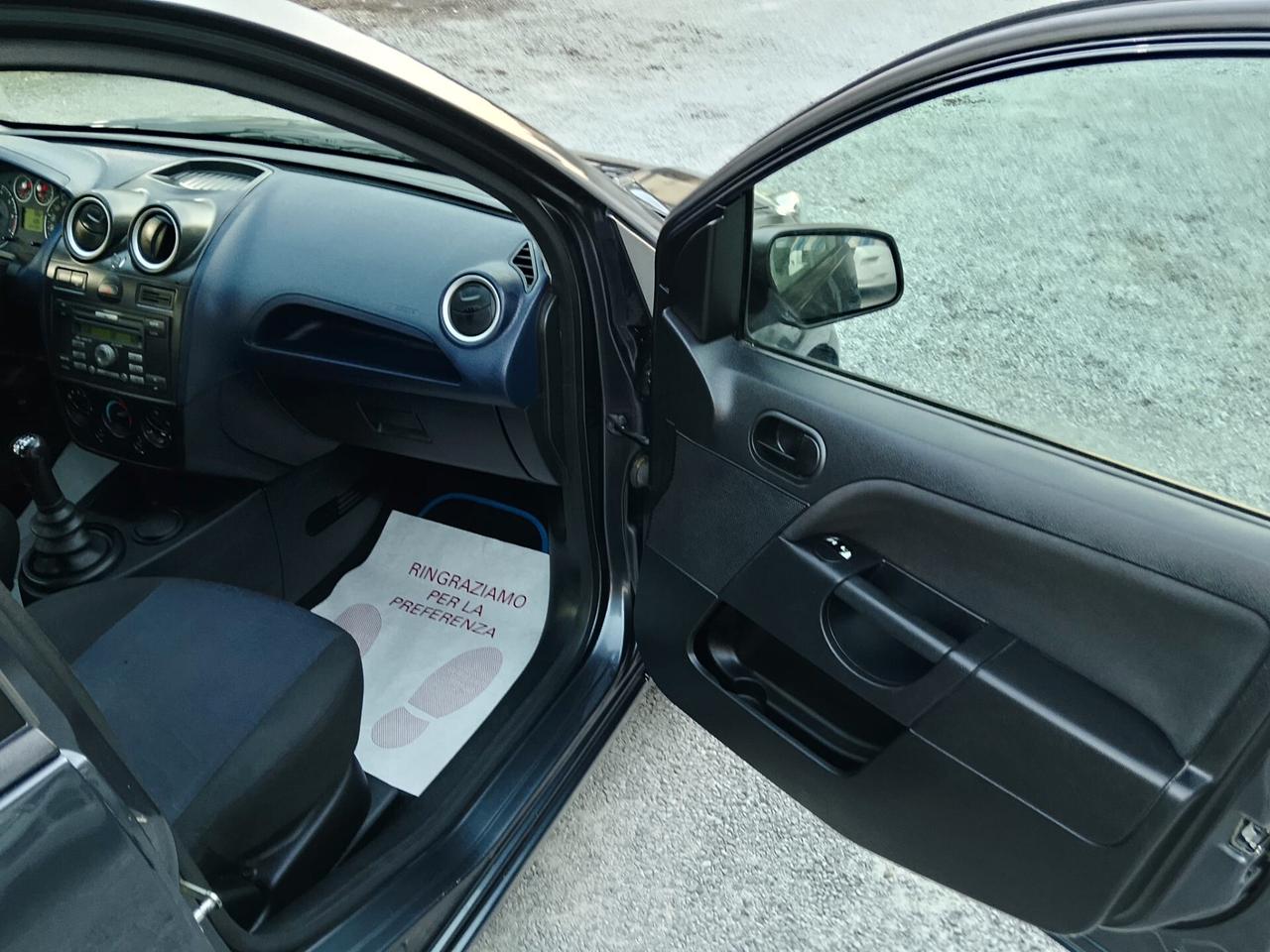 Ford Fiesta 1.2 16V 5p. Manutenzione completa