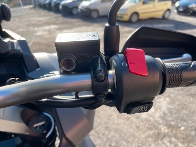 Honda ADV 350 ABS KEYLESS