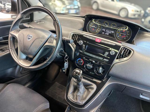 LANCIA Ypsilon 1.2 69 CV 5 porte S&S S Momodesign