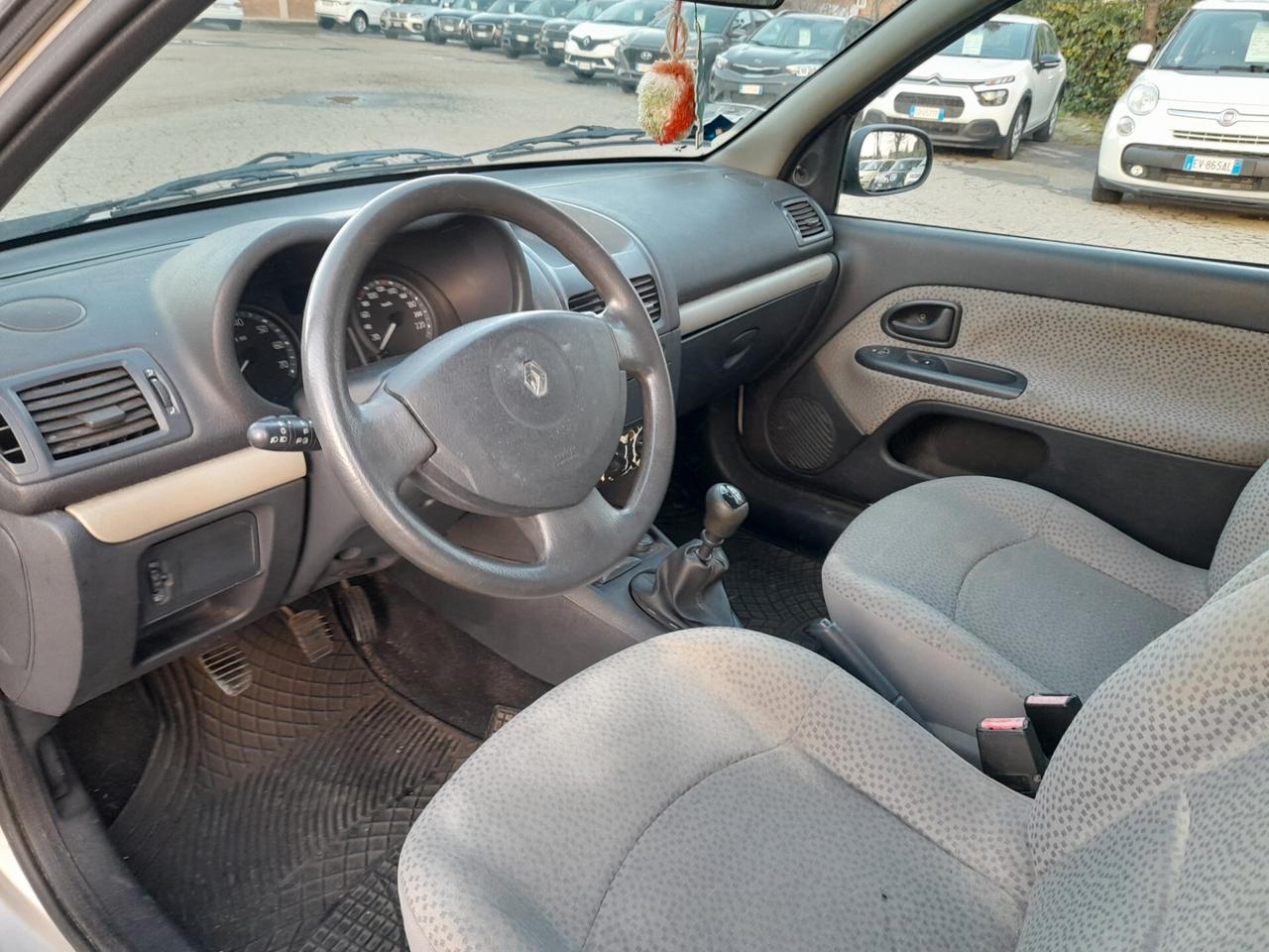 Renault Clio 1.2 16V 3 porte Confort UNICO PROPRIETARIO