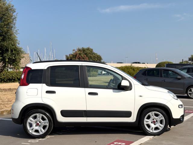 FIAT Panda 1.0 HYBRID CITY LIFE+CLIMATRONIC+SCHERMO+5POSTI