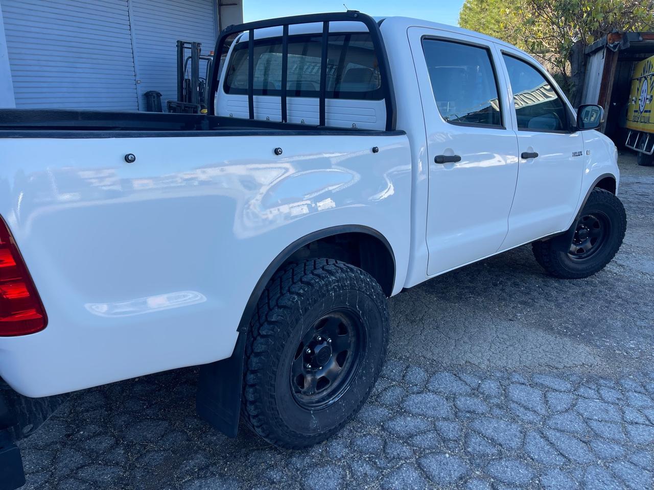 Toyota Hilux 2.5 D-4D 4WD 4p. Double Cab 4x4